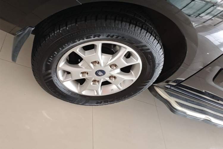 Used Ford Tourneo Custom 2020 2.0T Automatic Elite Edition China VI Standard Right Rear Wheel Hub