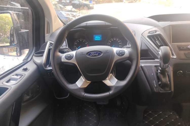 Used Ford Tourneo Custom 2020 Revised Version 2.0T Automatic Elite Edition Steering Wheel