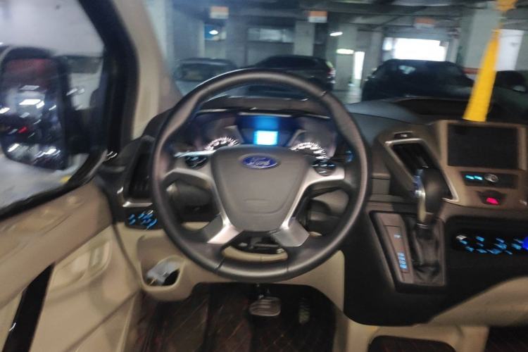 Used Ford Tourneo Custom 2020 2.0T Automatic Elite Edition China VI Standard Steering Wheel