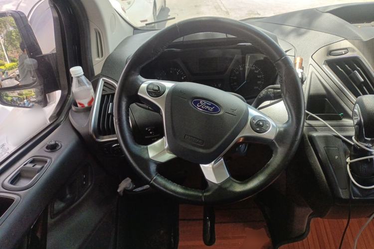Used Ford Tourneo Custom 2020 2.0T Automatic Elite Edition China VI Standard Steering Wheel