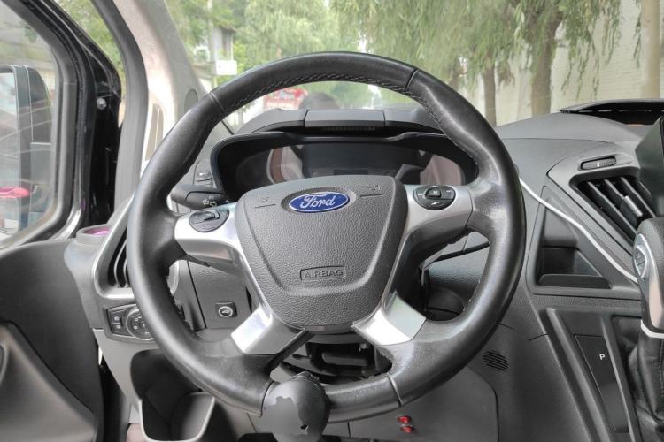 Used Ford Tourneo Custom 2020 2.0T Automatic Elite Edition China VI Standard Steering Wheel