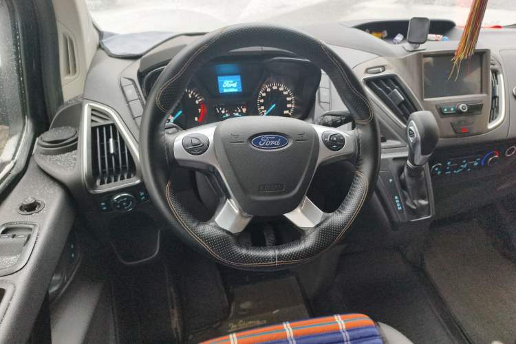 Used Ford Tourneo Custom 2020 2.0T Automatic Elite Edition China VI Standard Steering Wheel
