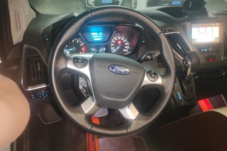 Used Ford Tourneo Custom 2020 2.0T Automatic Elite Edition China VI Standard Steering Wheel