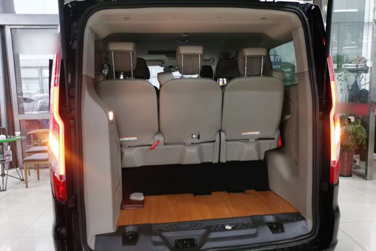Used Ford Tourneo Custom 2020 2.0T Automatic Elite Edition China VI Standard Trunk