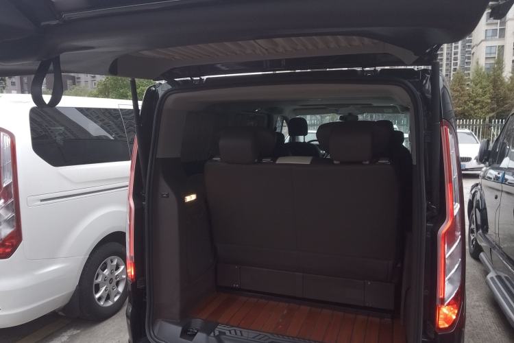 Used Ford Tourneo Custom 2020 2.0T Automatic Elite Edition China VI Standard Trunk