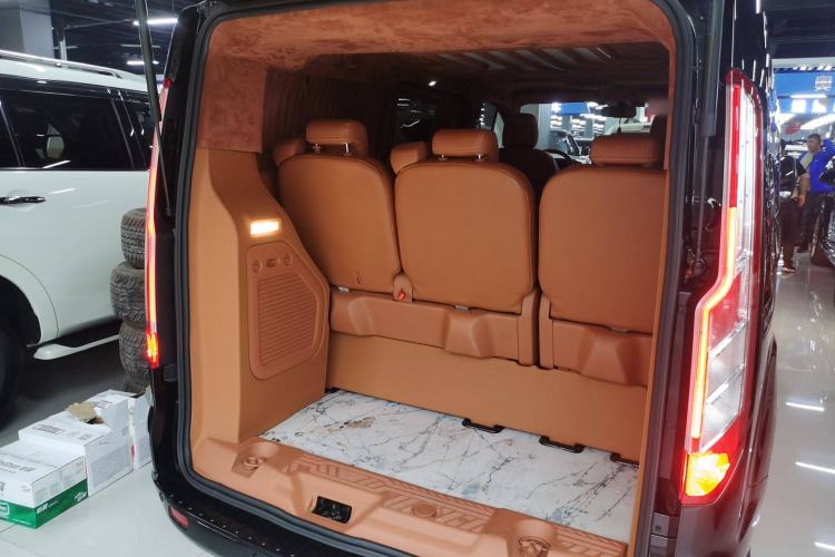 Used Ford Tourneo Custom 2020 2.0T Automatic Elite Edition China VI Standard Trunk