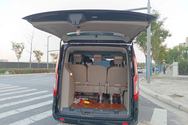 Used Ford Tourneo Custom 2020 2.0T Automatic Elite Version China VI Standard Trunk