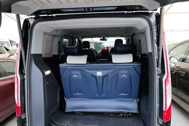 Used Ford Tourneo Custom 2020 2.0T Automatic Elite Version China VI Standard Trunk