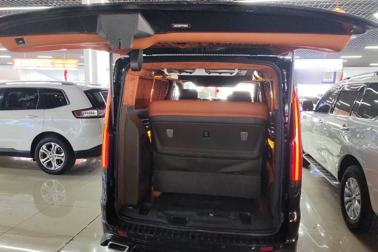 Used Ford Tourneo Custom 2022 2.0T Top-of-the-Line Version Trunk