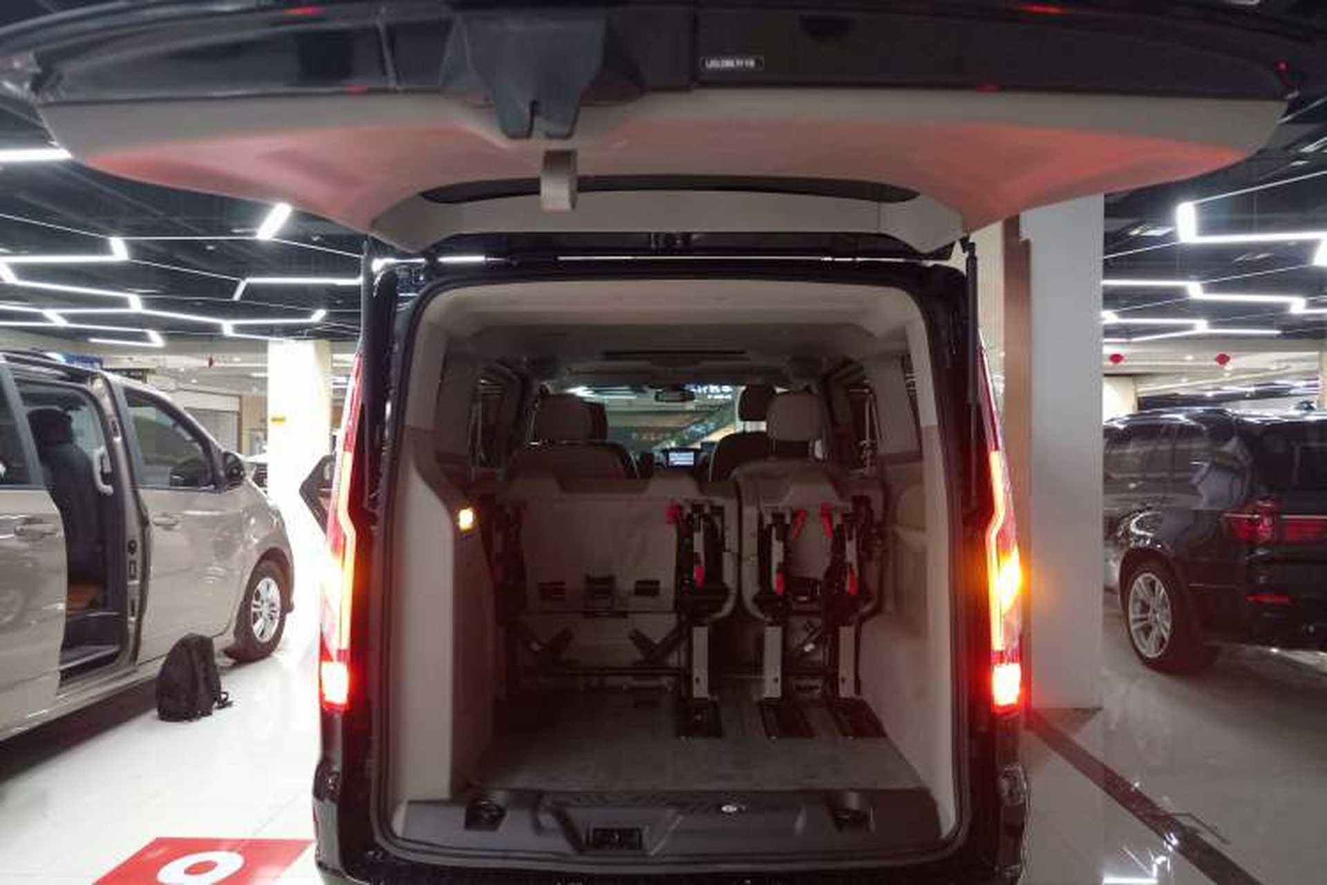 Used Ford Tourneo Custom 2020 2.0T Automatic Elite Edition China VI Standard Trunk
