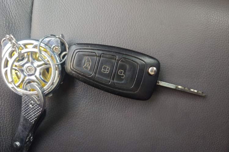 Used Ford Tourneo Custom 2020 2.0T Automatic Elite Version China VI Standard Vehicle Key