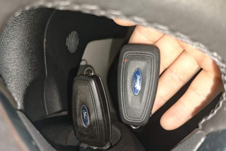 Used Ford Tourneo Custom 2020 2.0T Automatic Elite Edition China VI Standard Vehicle Key