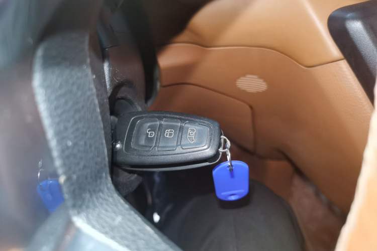 Used Ford Tourneo Custom 2020 2.0T Automatic Elite Edition China VI Standard Vehicle Key