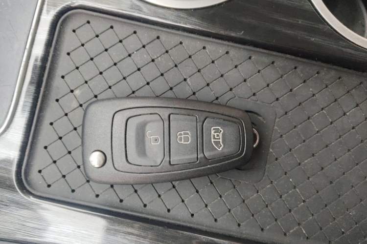 Used Ford Tourneo Custom 2020 2.0T Automatic Flagship Version China VI Standard Vehicle Key