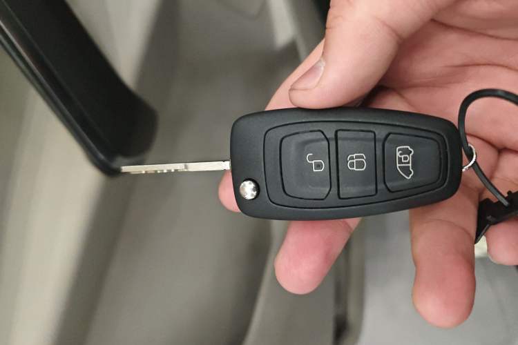 Used Ford Tourneo Custom 2020 2.0T Automatic Elite Edition China VI Standard Vehicle Key