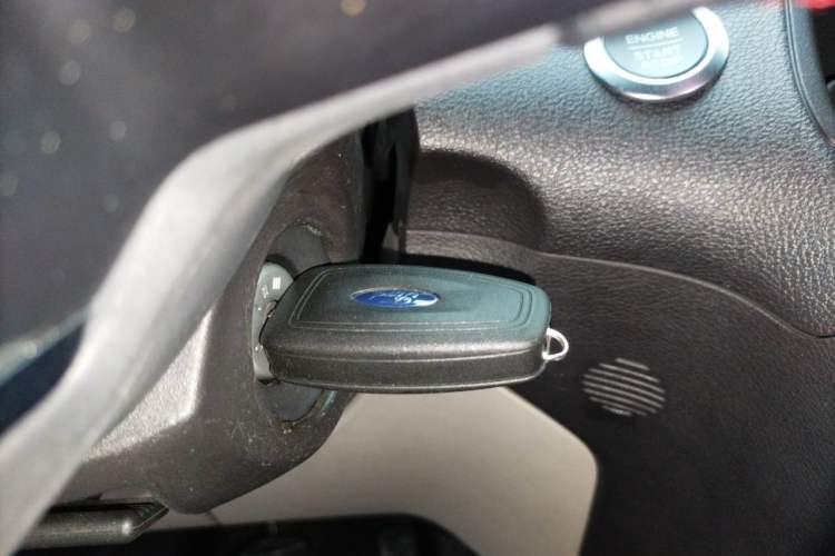 Used Ford Tourneo Custom 2020 2.0T Automatic Elite Edition China VI Standard Vehicle Key