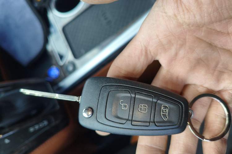 Used Ford Tourneo Custom 2020 2.0T Automatic Elite Edition China VI Standard Vehicle Key