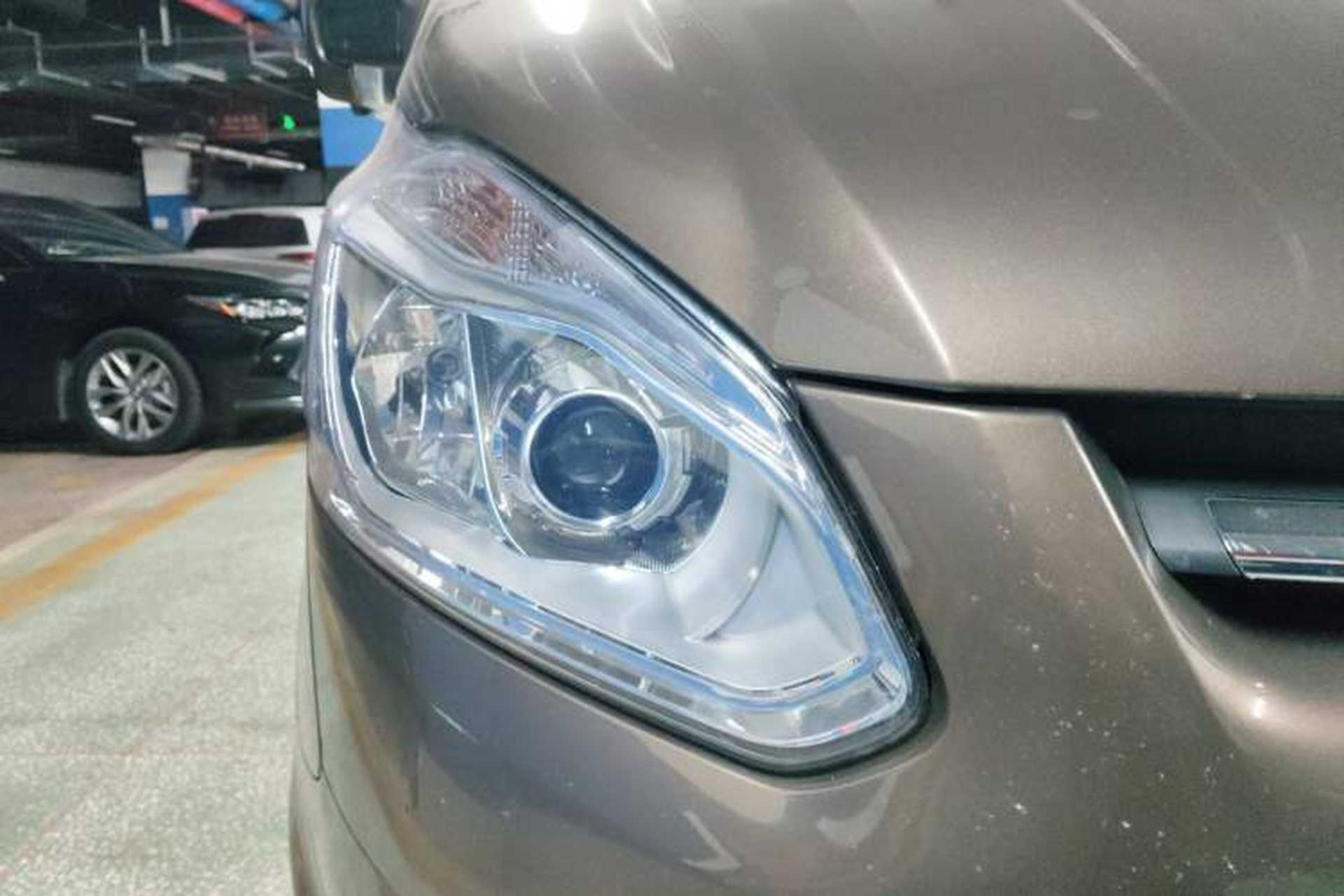 Used Ford Tourneo Custom 2020 Revised Version 2.0T Automatic Elite Edition Right Front Headlight