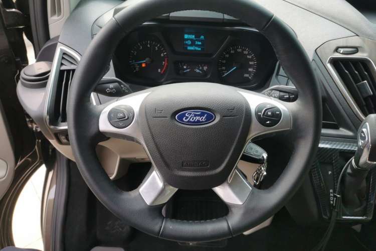 Used Ford Tourneo Custom 2020 2.0T Automatic Elite Edition China VI Standard Steering Wheel