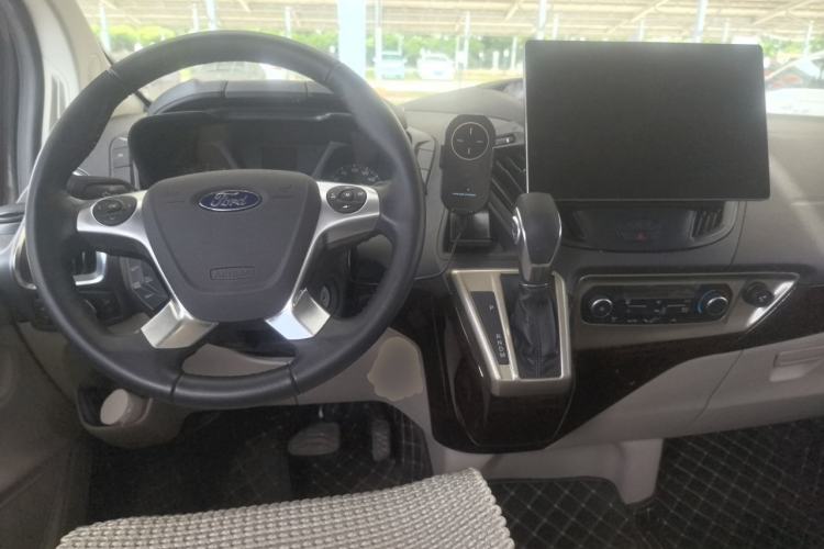 Used Ford Tourneo Custom 2020 2.0T Automatic Elite Edition China VI Standard Center Console