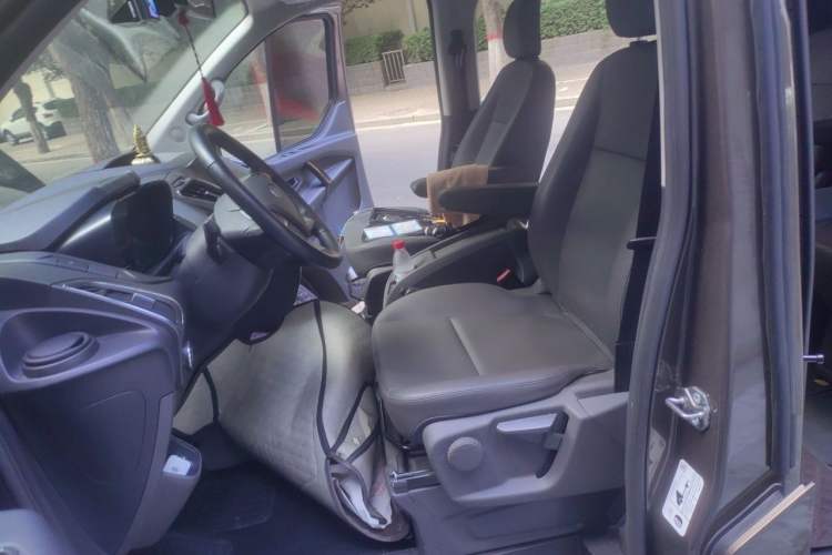 Used Ford Tourneo Custom 2020 2.0T Automatic Elite Edition China VI Standard Left Front Seat