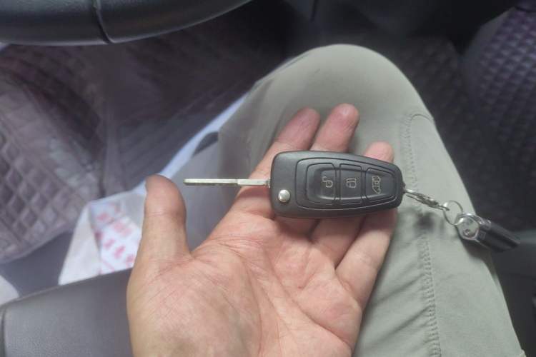 Used Ford Tourneo Custom 2020 2.0T Automatic Elite Edition China VI Standard Vehicle Key
