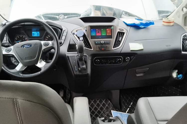 Used Ford Tourneo Custom 2020 Revised Version 2.0T Automatic – Elite Edition Center Console