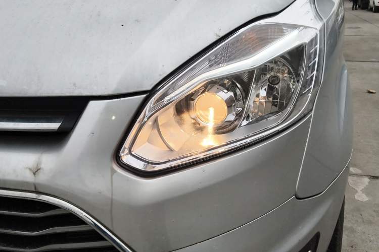 Used Ford Tourneo Custom 2020 Revised Version 2.0T Automatic – Elite Edition Left Front Headlight