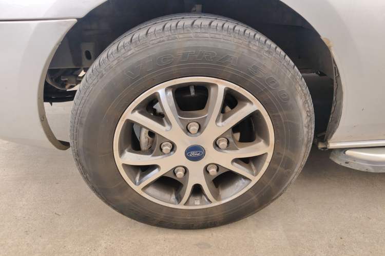 Used Ford Tourneo Custom 2020 Revised Version 2.0T Automatic – Elite Edition Left Front Wheel Hub