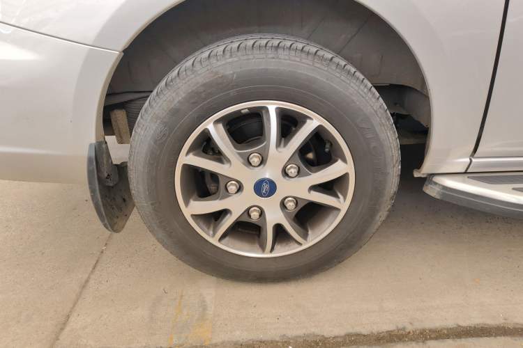 Used Ford Tourneo Custom 2020 Revised Version 2.0T Automatic – Elite Edition Right Rear Wheel Hub