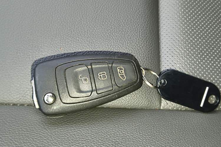 Used Ford Tourneo Custom 2020 Revised Version 2.0T Automatic – Elite Edition Vehicle Key
