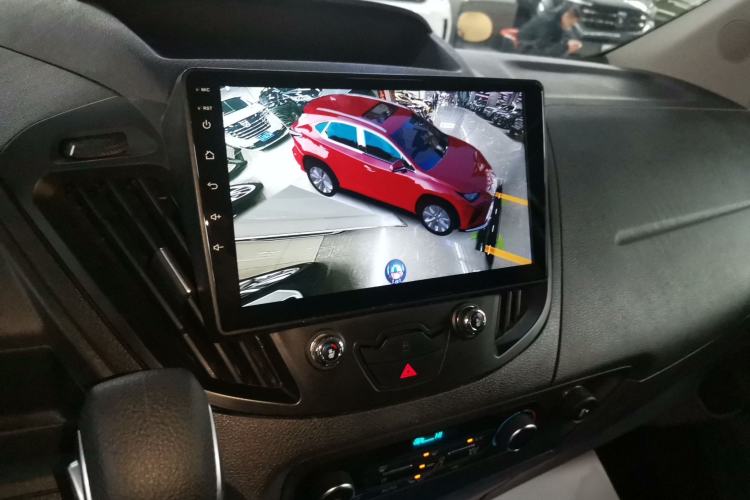 Used Ford Tourneo Custom 2020 2.0T Automatic Elite Edition China VI Standard Audio And AC Panel