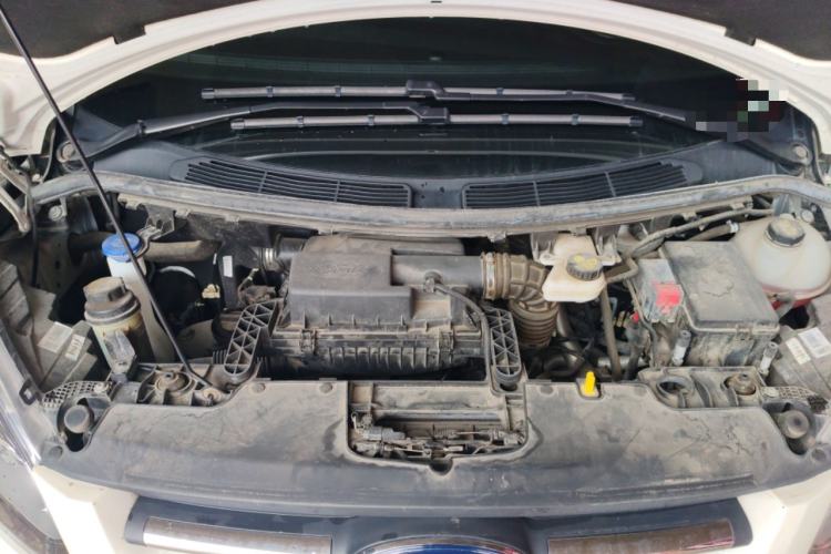 Used Ford Tourneo Custom 2020 2.0T Automatic Elite Version China VI Standard Engine Bay