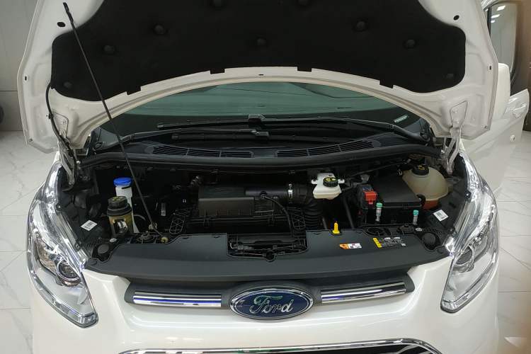 Used Ford Tourneo Custom 2020 2.0T Automatic Elite Edition China VI Standard Engine Bay