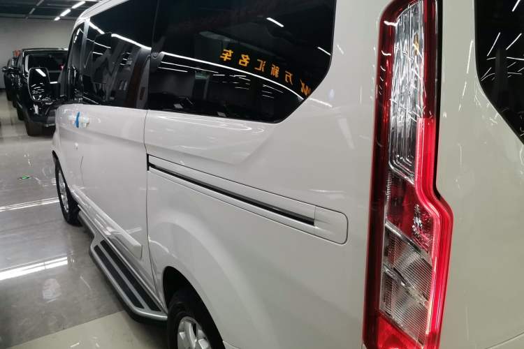 Used Ford Tourneo Custom 2020 2.0T Automatic Elite Edition China VI Standard Exterior 1