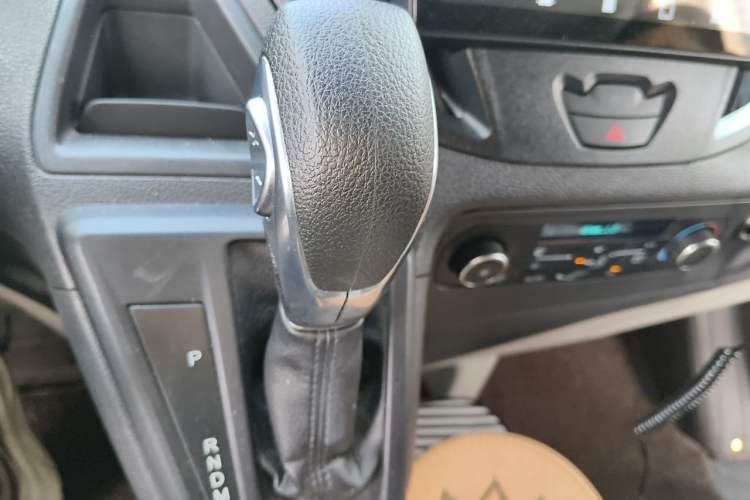 Used Ford Tourneo Custom 2020 2.0T Automatic Elite Edition China VI Standard Gear Lever