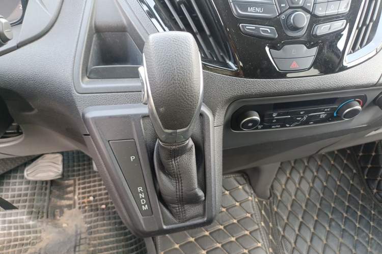 Used Ford Tourneo Custom 2020 Revised Version 2.0T Automatic Elite Edition Gear Lever