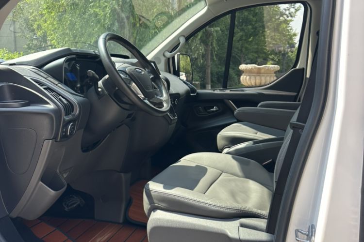 Used Ford Tourneo Custom 2020 2.0T Automatic Elite Version China VI Standard Interior 2