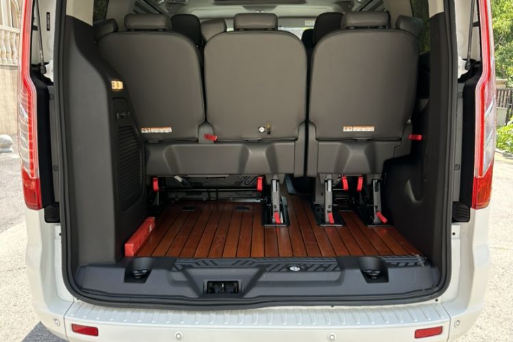 Used Ford Tourneo Custom 2020 2.0T Automatic Elite Version China VI Standard Interior 5
