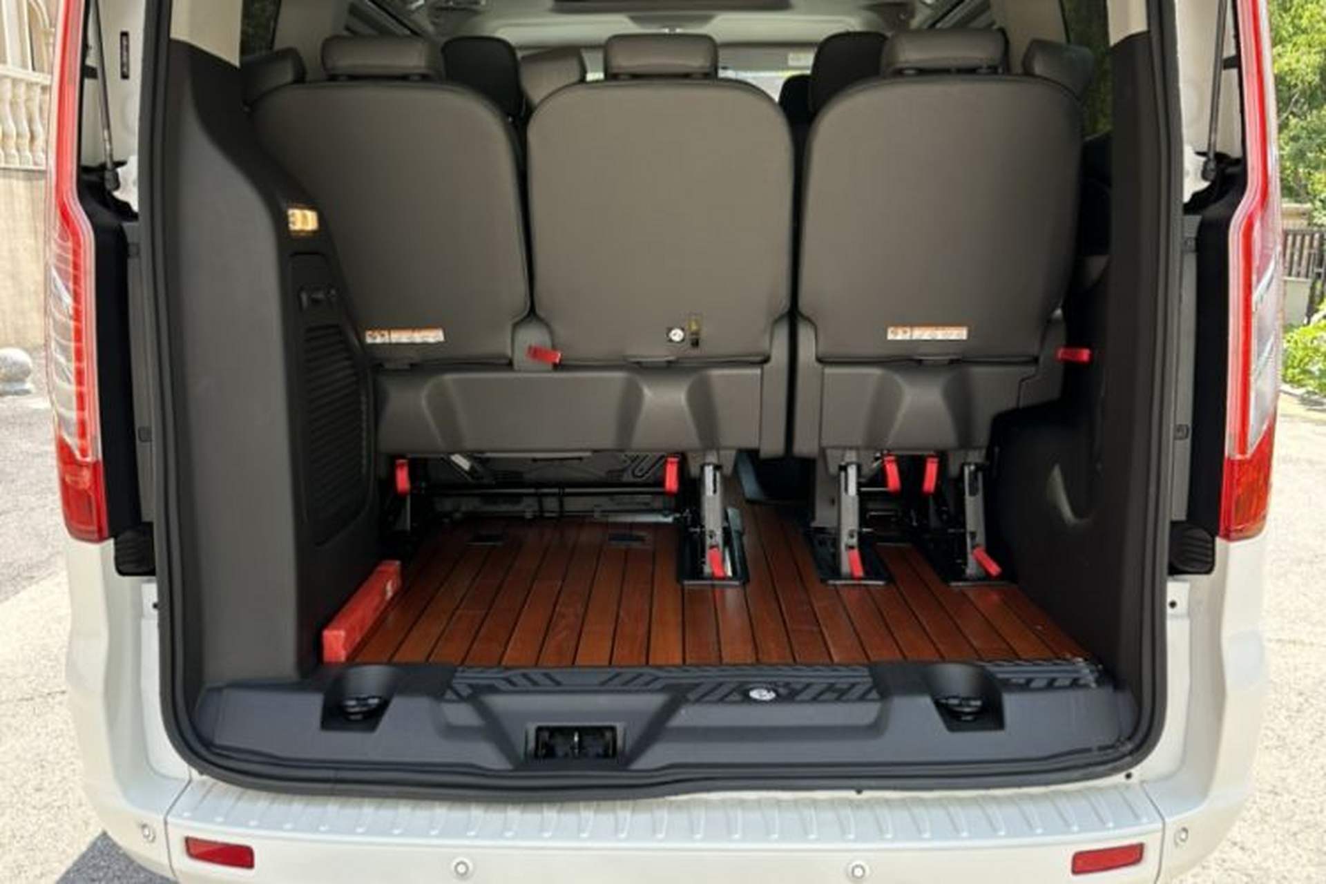 Used Ford Tourneo Custom 2020 2.0T Automatic Elite Version China VI Standard Interior 5