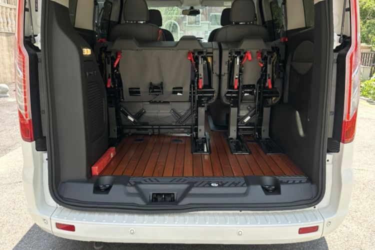 Used Ford Tourneo Custom 2020 2.0T Automatic Elite Version China VI Standard Interior 7