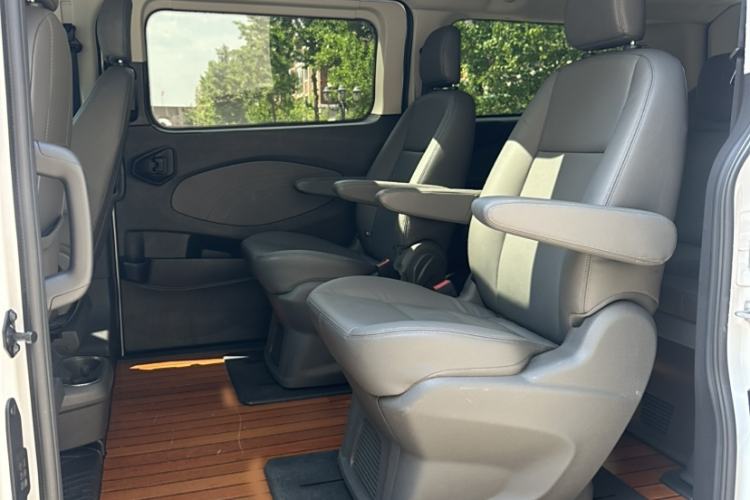 Used Ford Tourneo Custom 2020 2.0T Automatic Elite Version China VI Standard Interior 8