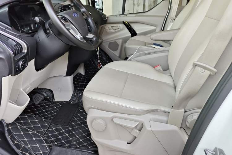 Used Ford Tourneo Custom 2020 Revised Version 2.0T Automatic Elite Edition Left Front Seat