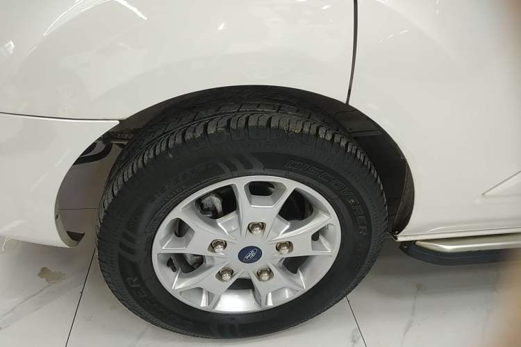 Used Ford Tourneo Custom 2020 2.0T Automatic Elite Edition China VI Standard Left Front Wheel Hub
