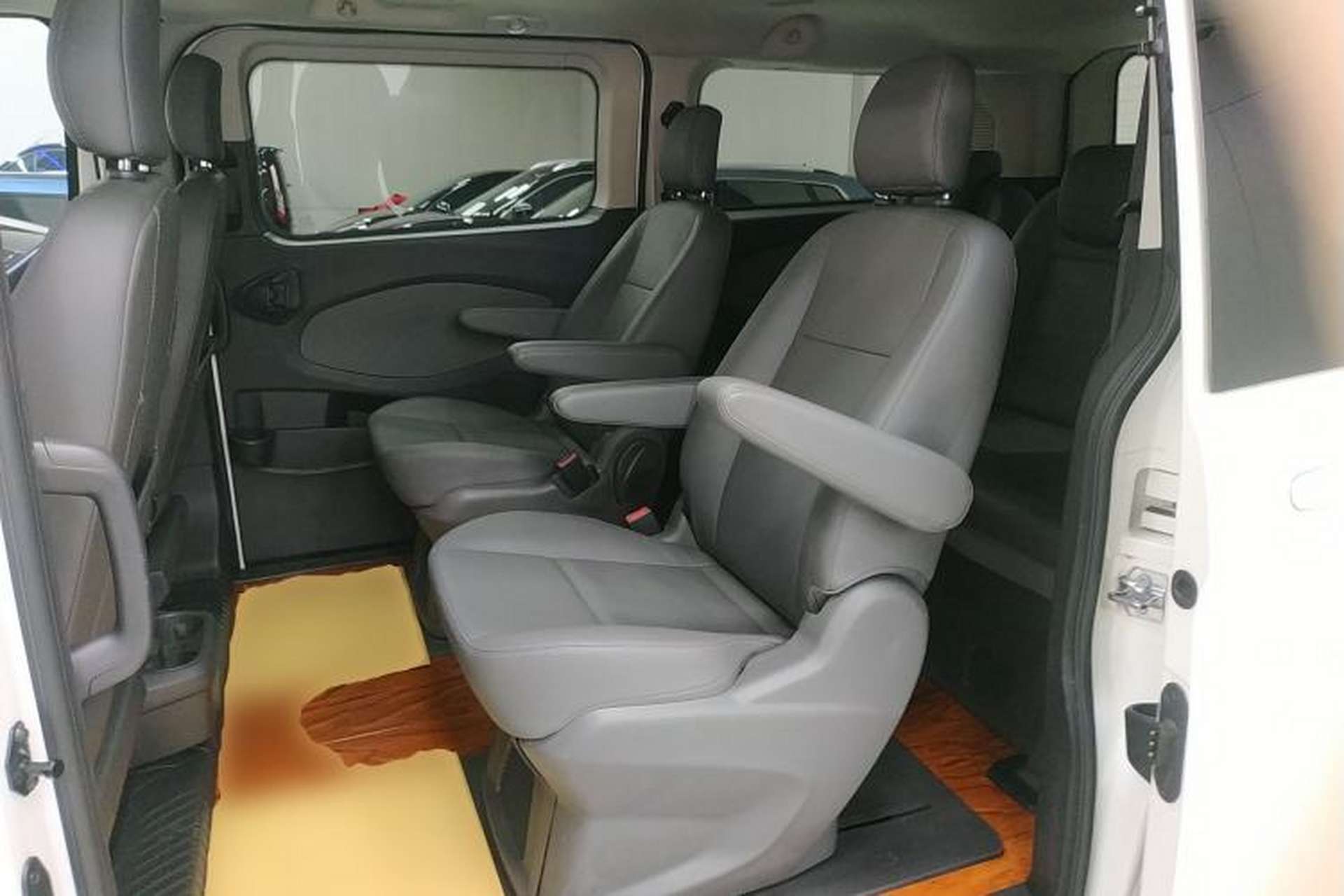 Used Ford Tourneo Custom 2020 2.0T Automatic Elite Edition China VI Standard Left Rear Seat