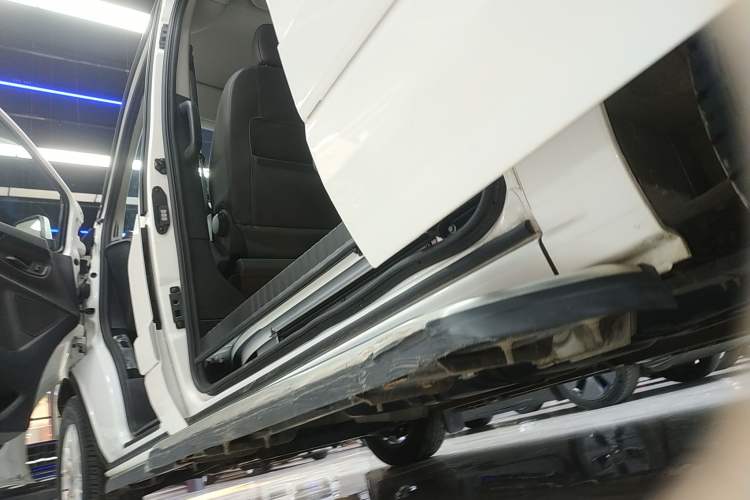 Used Ford Tourneo Custom 2020 2.0T Automatic Elite Edition China VI Standard Left Side Sill