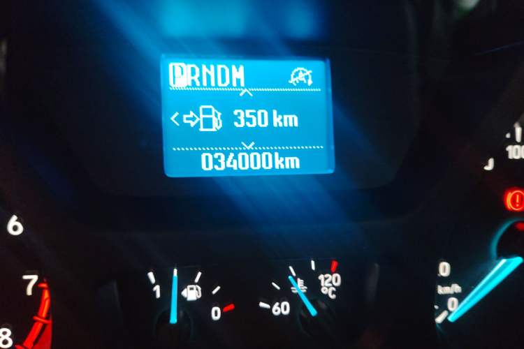 Used Ford Tourneo Custom 2020 2.0T Automatic Elite Version China VI Standard Odometer Close Up