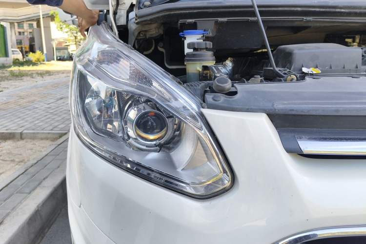 Used Ford Tourneo Custom 2020 2.0T Automatic Elite Edition China VI Standard Right Front Headlight