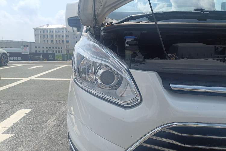 Used Ford Tourneo Custom 2020 Revised Version 2.0T Automatic Elite Edition Right Front Headlight