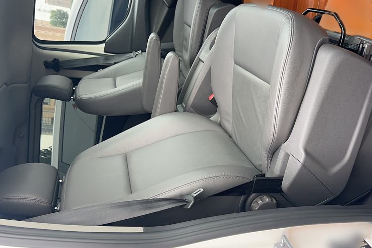 Used Ford Tourneo Custom 2020 2.0T Automatic Elite Version China VI Standard Right Front Seat